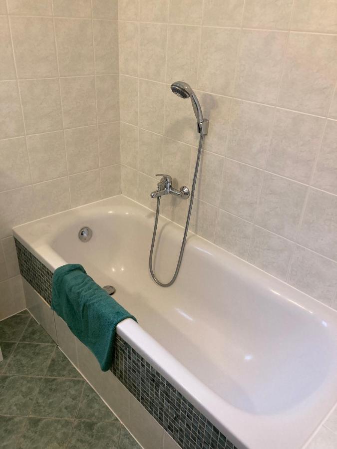 Apartmán V hájích Malá Skála Esterno foto
